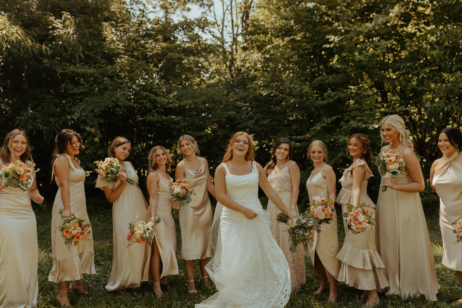 bridesmaids-wedding-dress-colors-champagne