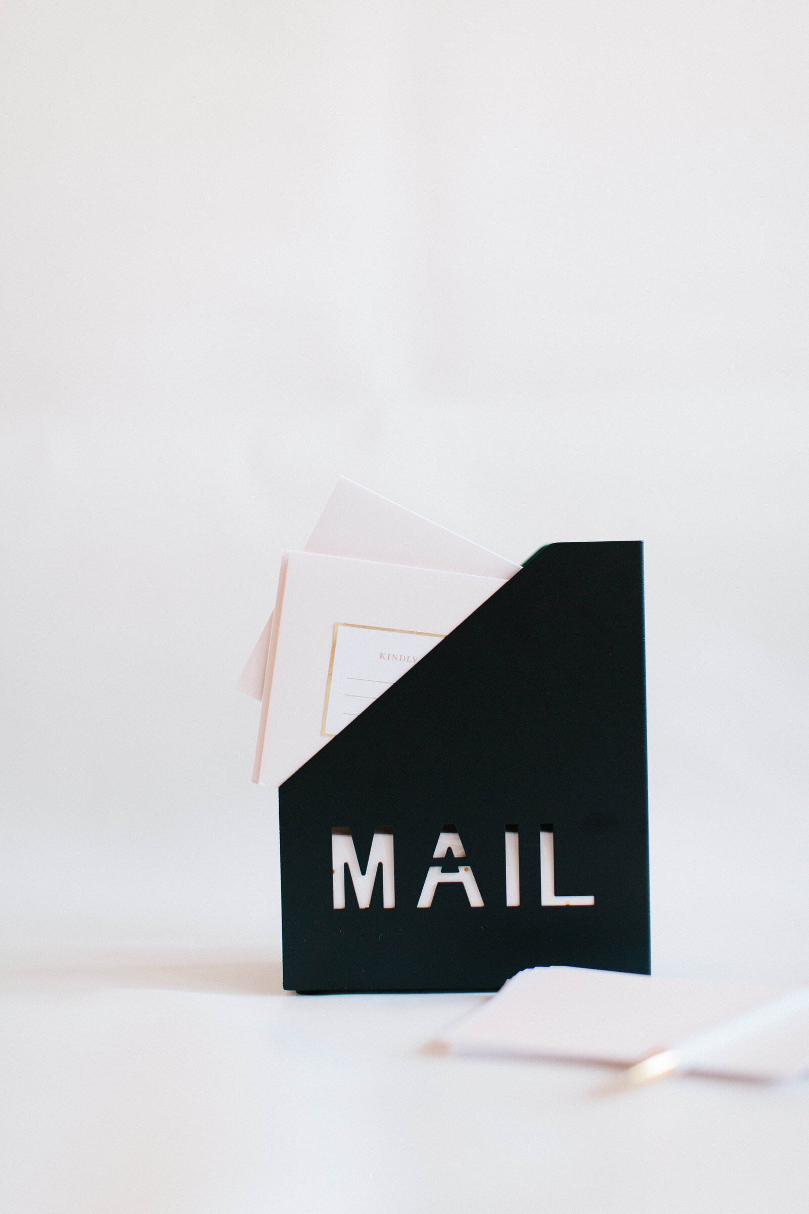 MAIL graphic