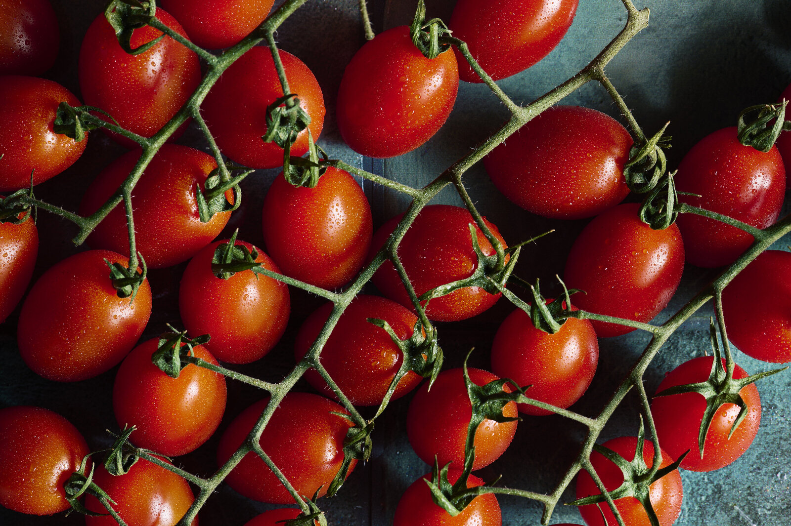 Cherry-Tomatoes-Macro-Closeup