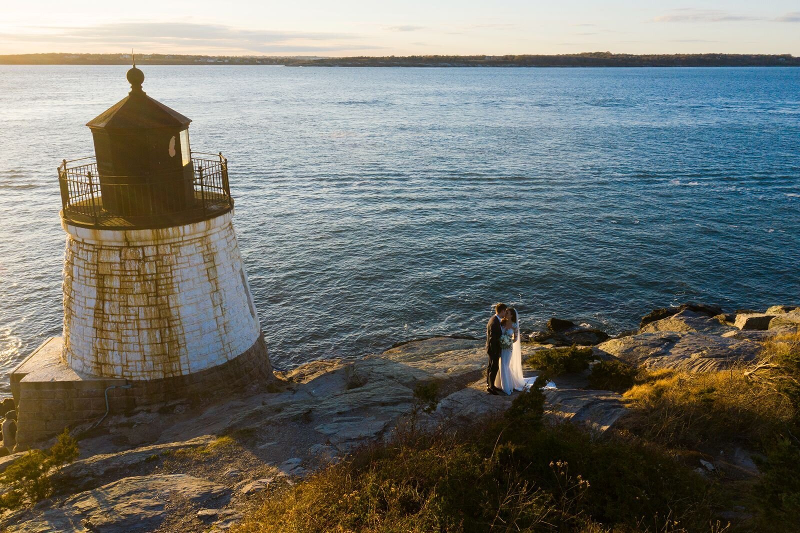 leila-james-events-newport-ri-wedding-planning-luxury-events-castle-hill-inn-hollie-and-sean-molly-lo-photography-31.COVER