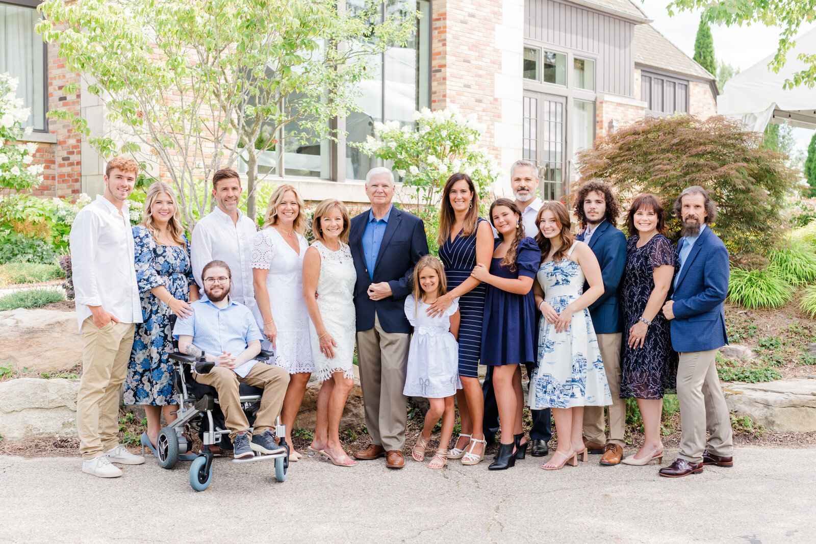 large-family-photography-grand-rapids