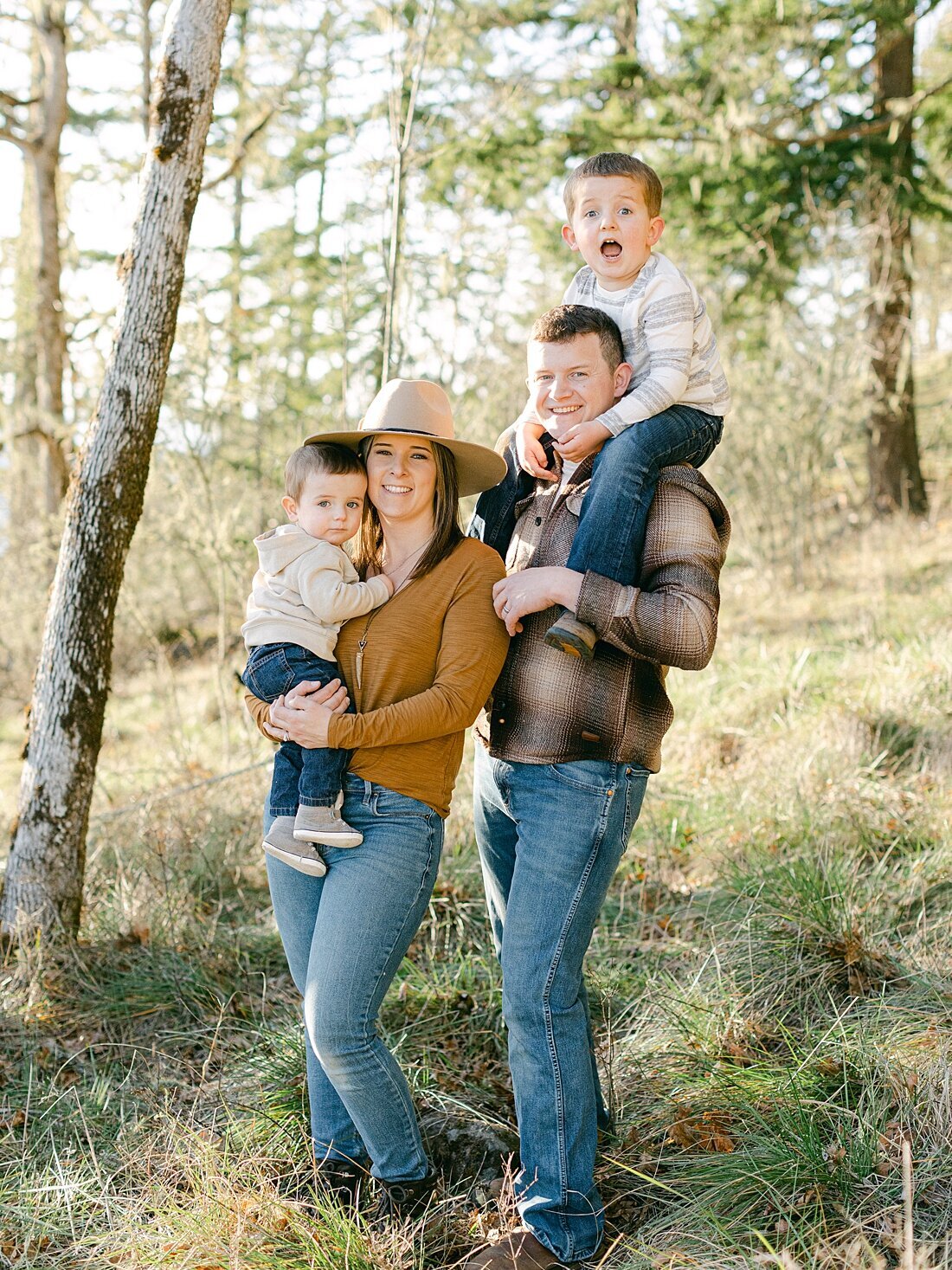 Mountain-top-family-photo-session-1644
