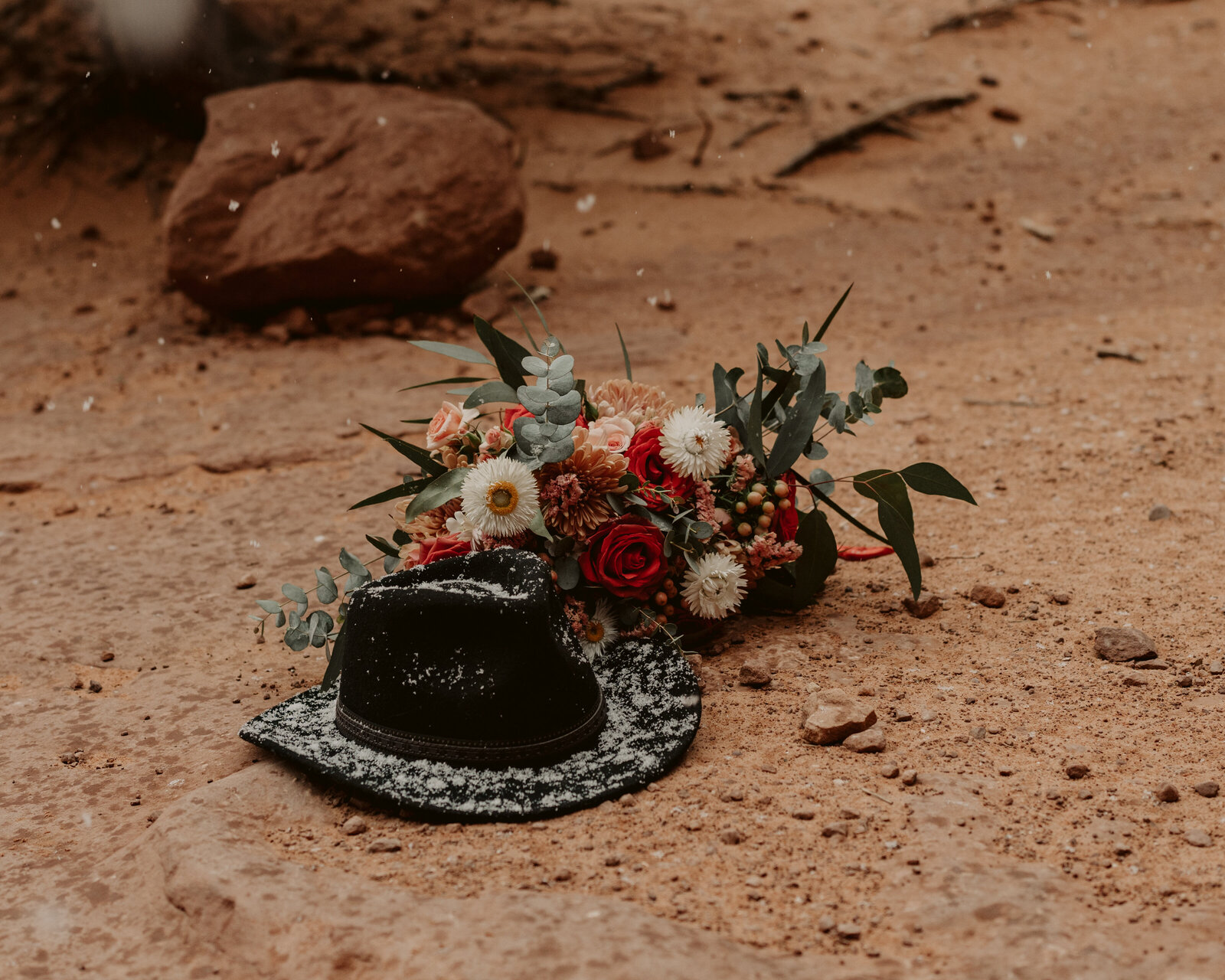 moab-elopement-couple-19