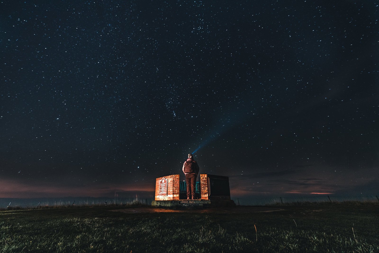 Picture kent wedding photographer and videographer  gazing up at the nights sky