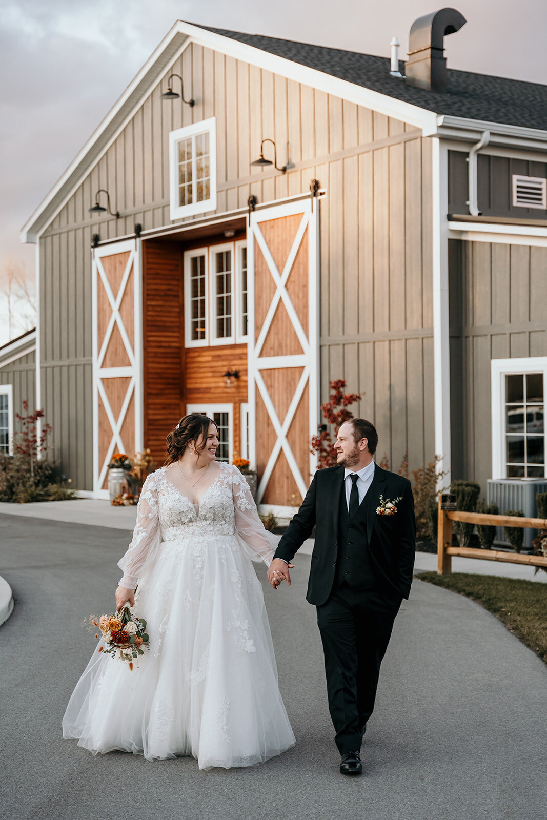 10 SUNSET_MichelleGodfreyPhoto_10.27.24_Morgan+Andy-9_websize (1)