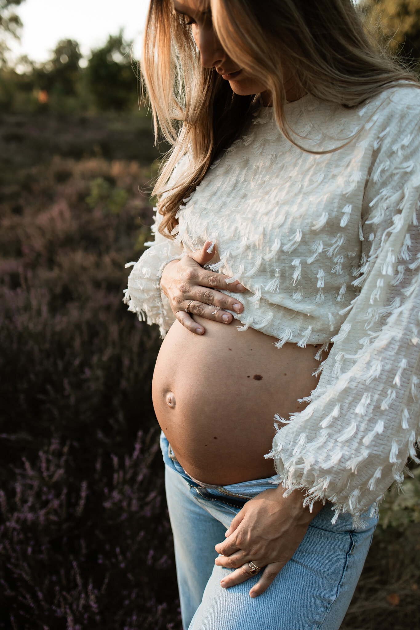 lanoukfotografie_zwangerschapsshoot_eindhoven_valkenswaard_fotoshoot_zwangerschap-22