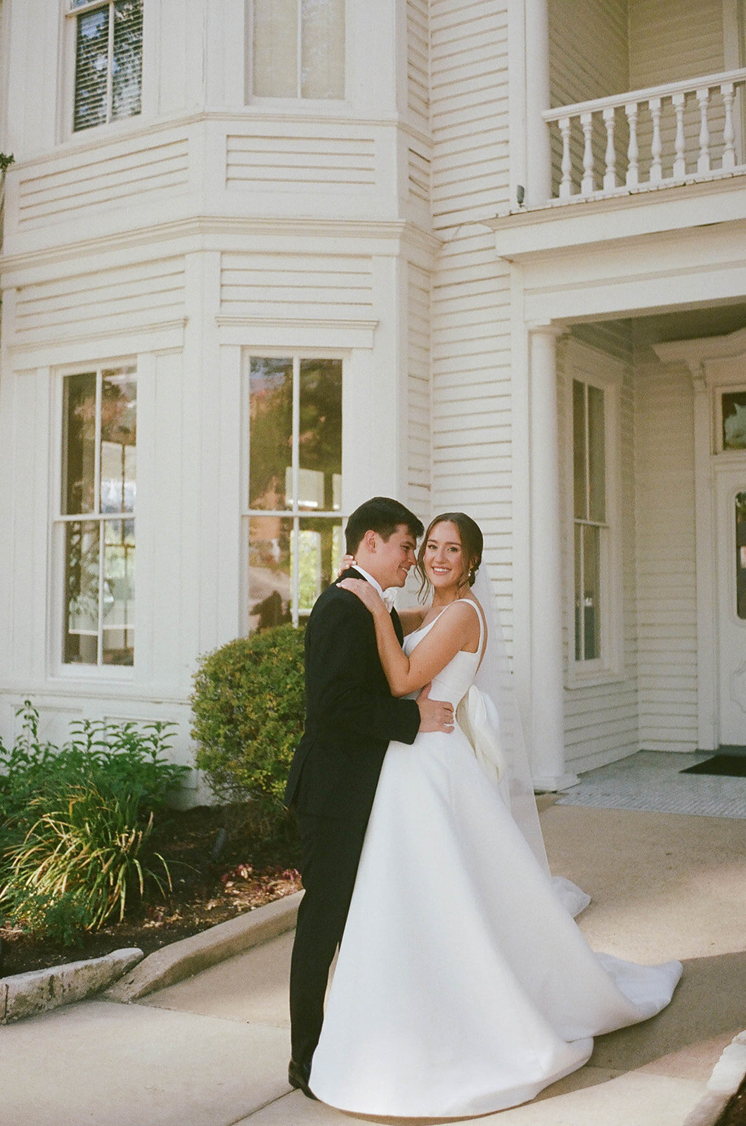 Rachel-Haddon-Allan-House-Austin-Texas-Wedding-Kyra-Noel-Photography-0011-2_websize