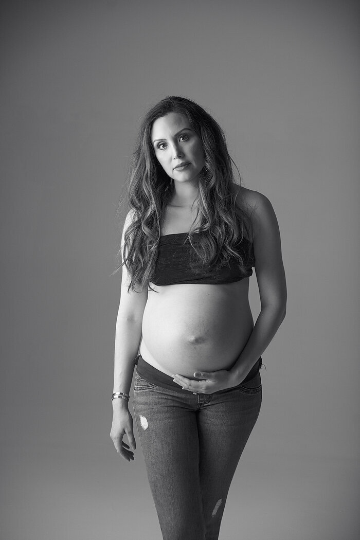 Casual black and white maternity picture.