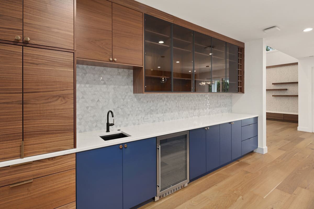 Livingston-Custom-Homes-West-Kelowna-Spec-Build-Kitchen-Wet-Bar