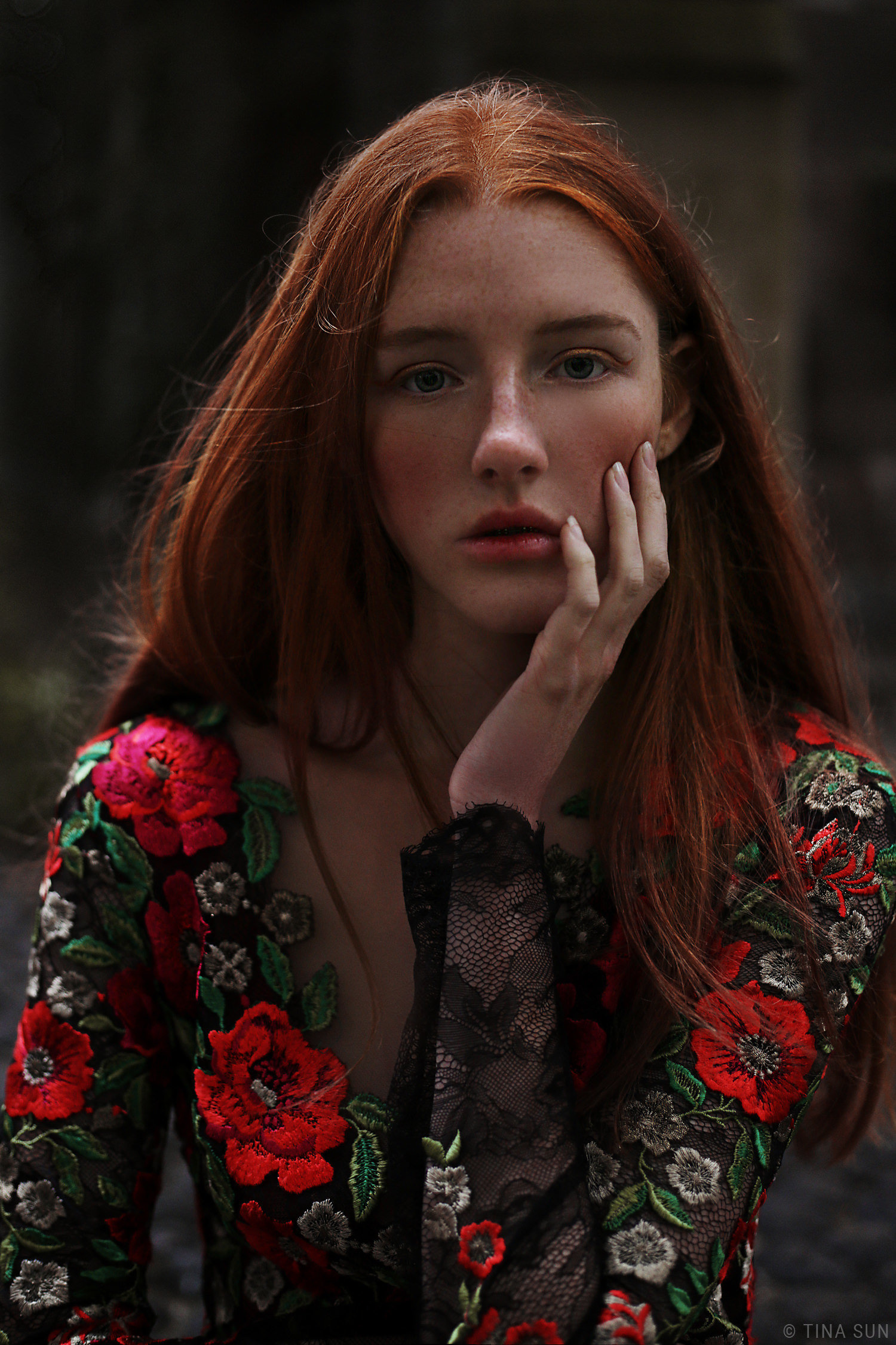 Kahlo-floral-embroidered-red-black-dress-JoanneFlemingDesign_TinaSunPhoto (2)