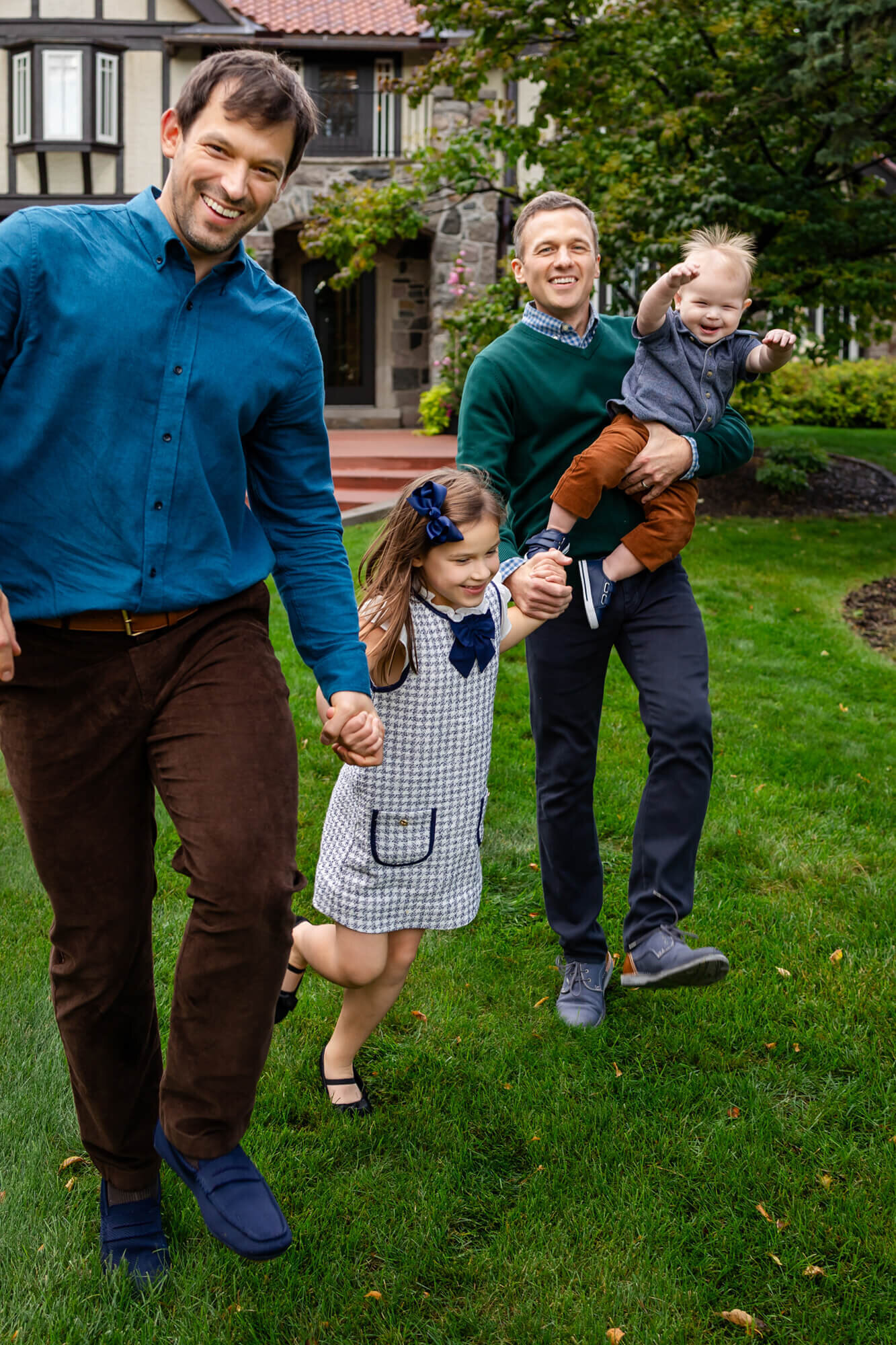 st-paul-family-laughing