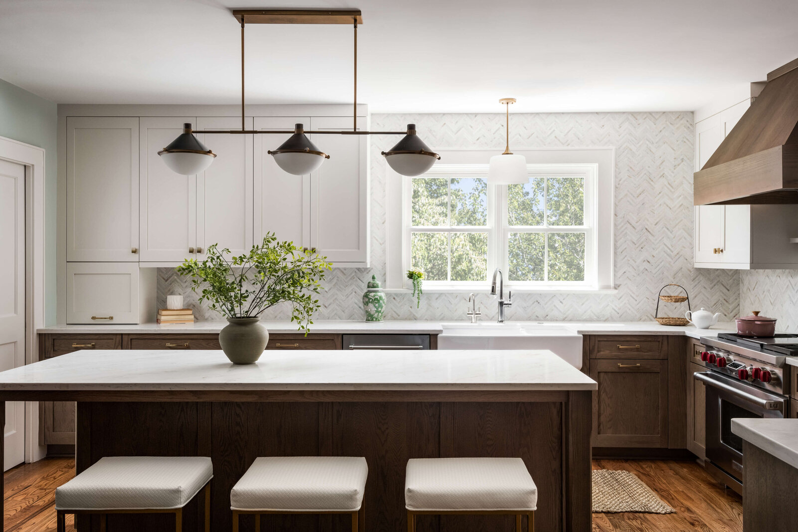 2137-Queens-Rd-East-1