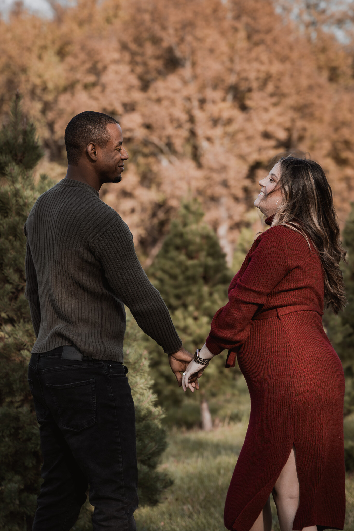 best candid portrait photographer in kansas city at a tree farm 3
