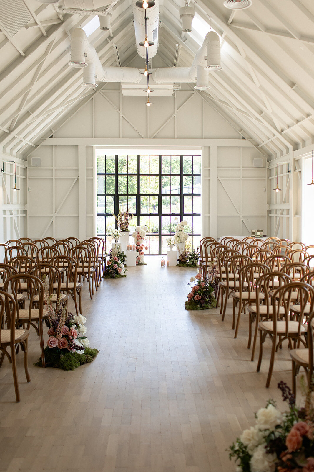 LIMEKILN Sussex wedding florist (2)