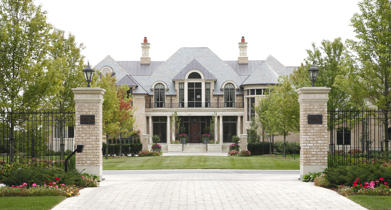 014-Lakeshore-Oakville-Traditional-Exterior-Mansion