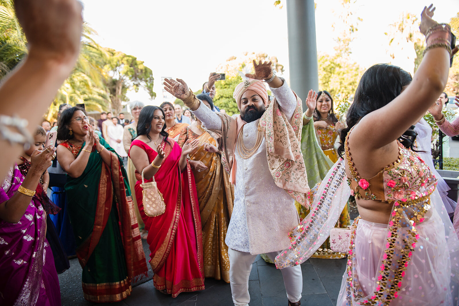 Groom-dances-Hindu-wedding-Manor-on-High