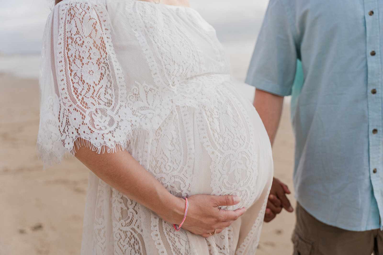 Maternity Photographer in Lincoln City, Oregon 