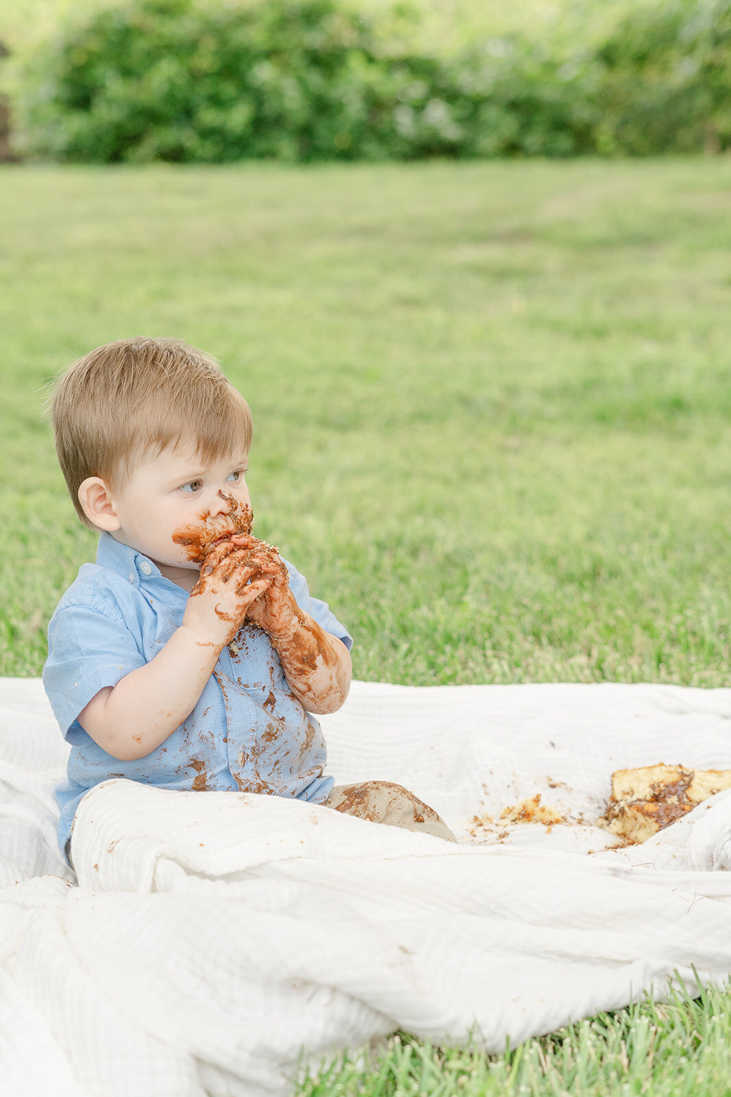 cake smash photo in Warrenton, VA