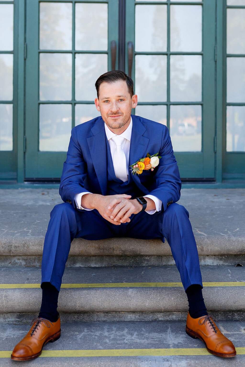 groom-boutonniere-brick-wedding-san-diego-sarah-block-photography