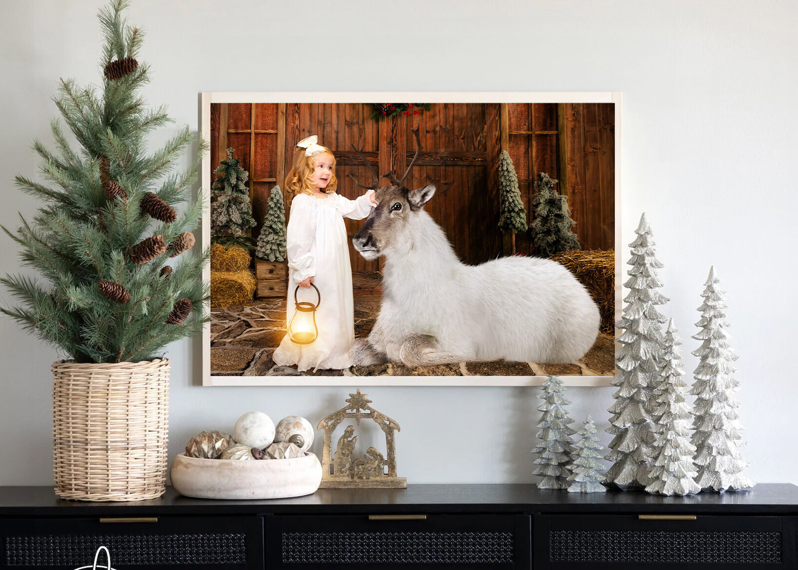 Santa-Experience-Ashlie-Steinau-Photography-Reindeer-Wallingford-CT-artwork-1