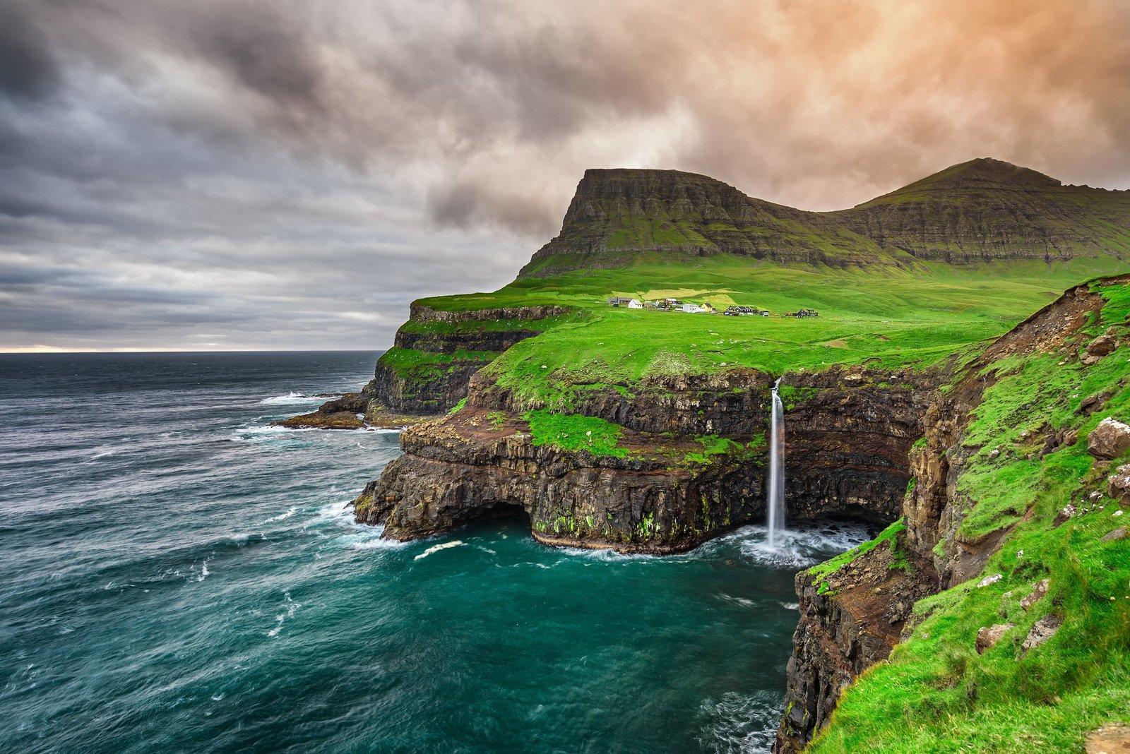 Klaksvík Cruise Port Guide - No Fly Cruises