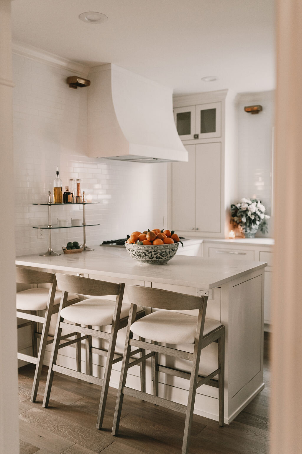 the social stager_modern white kitchen_home staging