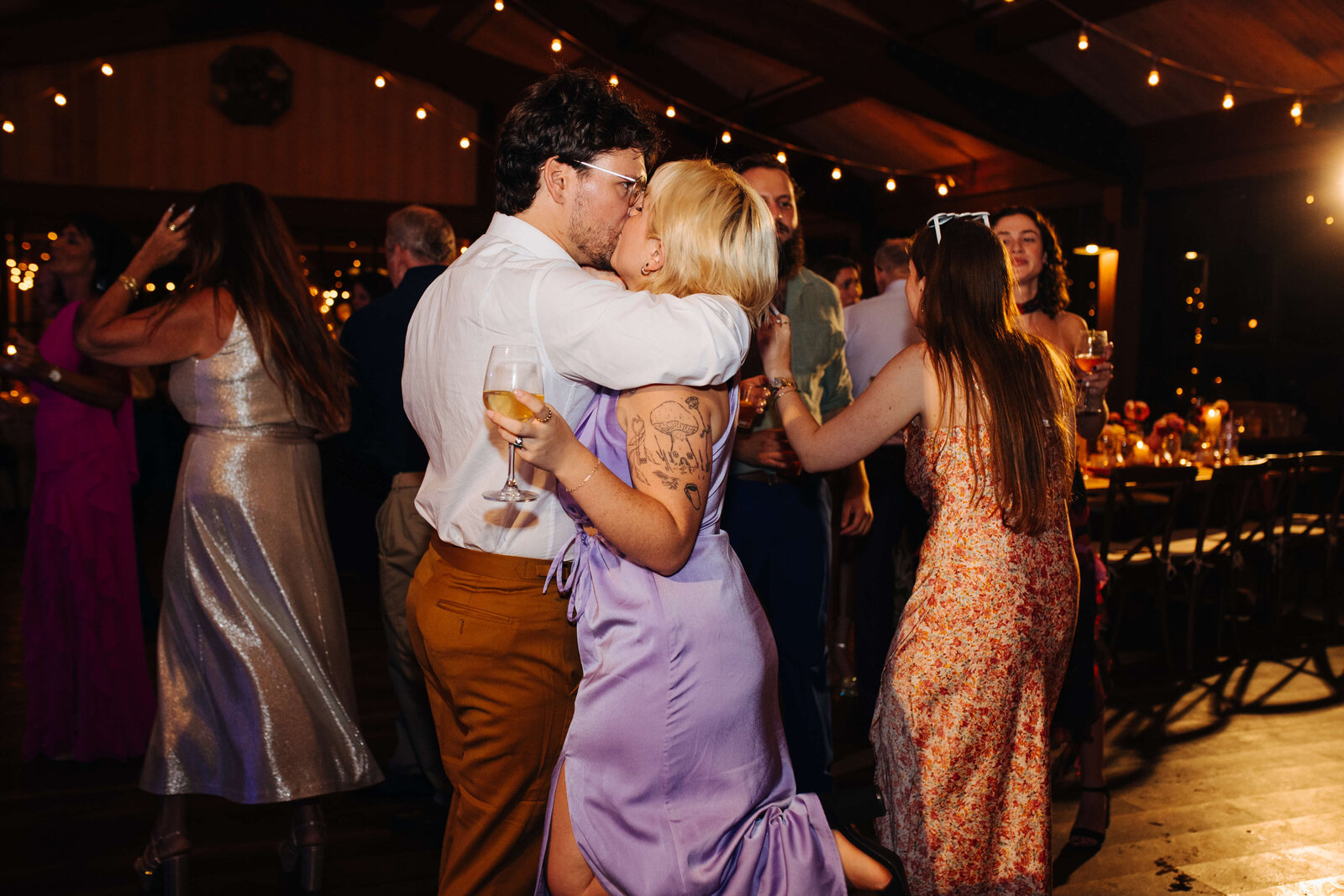 red-maple-vineyard-wedding-photographer-hudson-valley-076