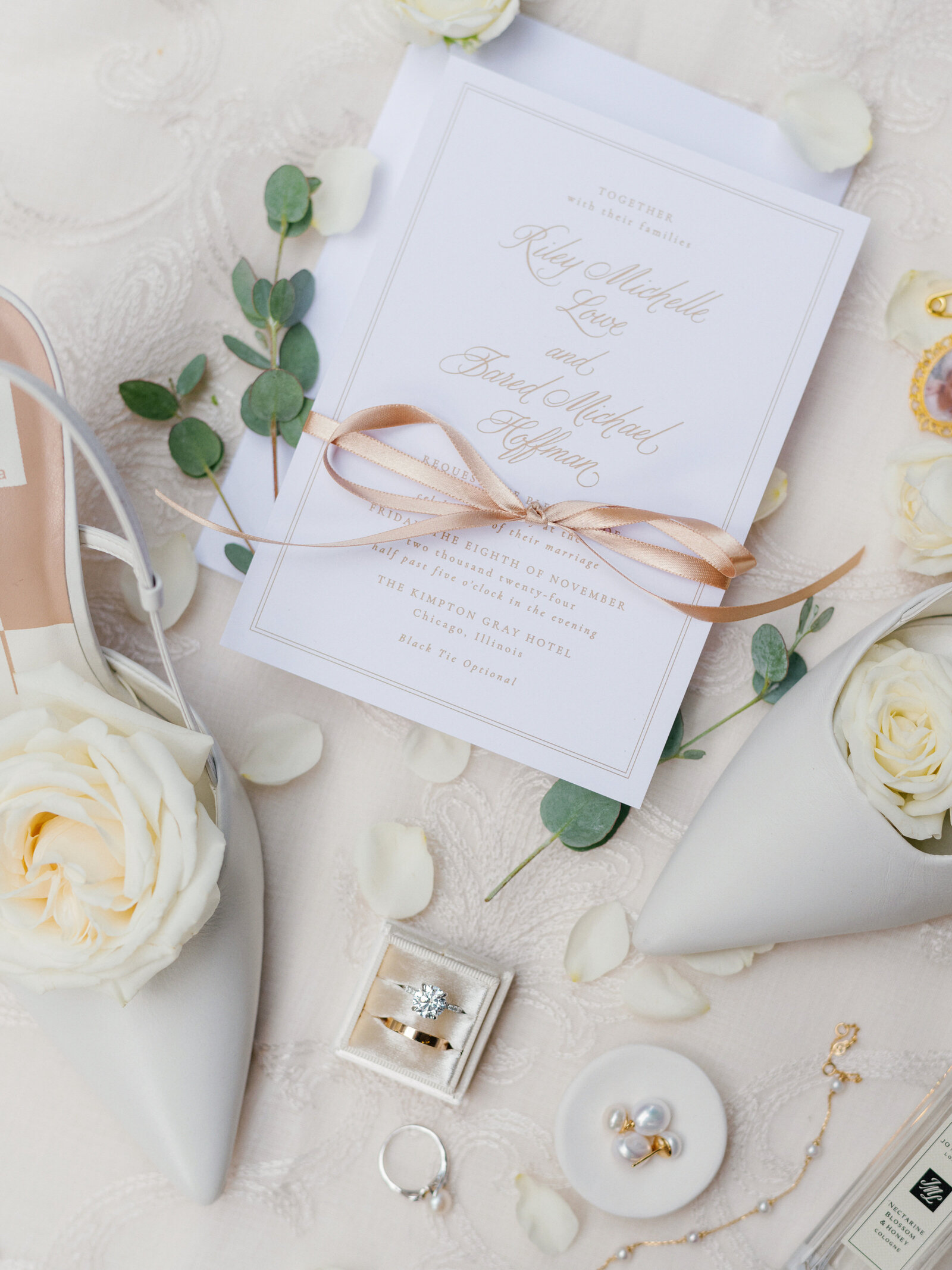 Chicago Wedding photographer Jennifer Campbell-Wedding at the Kimpton Gray Hotel-2