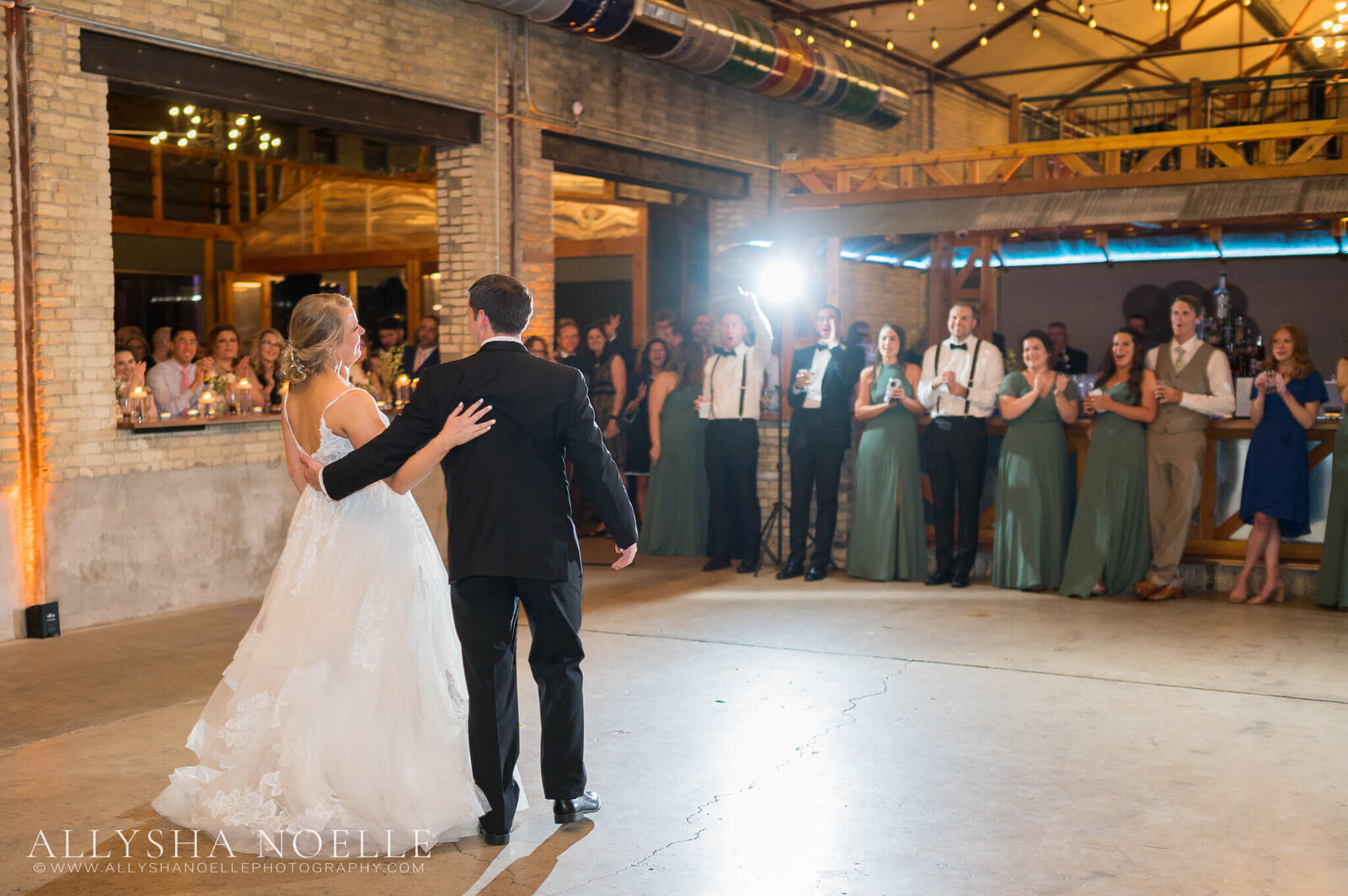 Wedding-at-The-Factory-on-Barclay-in-Milwaukee-1073