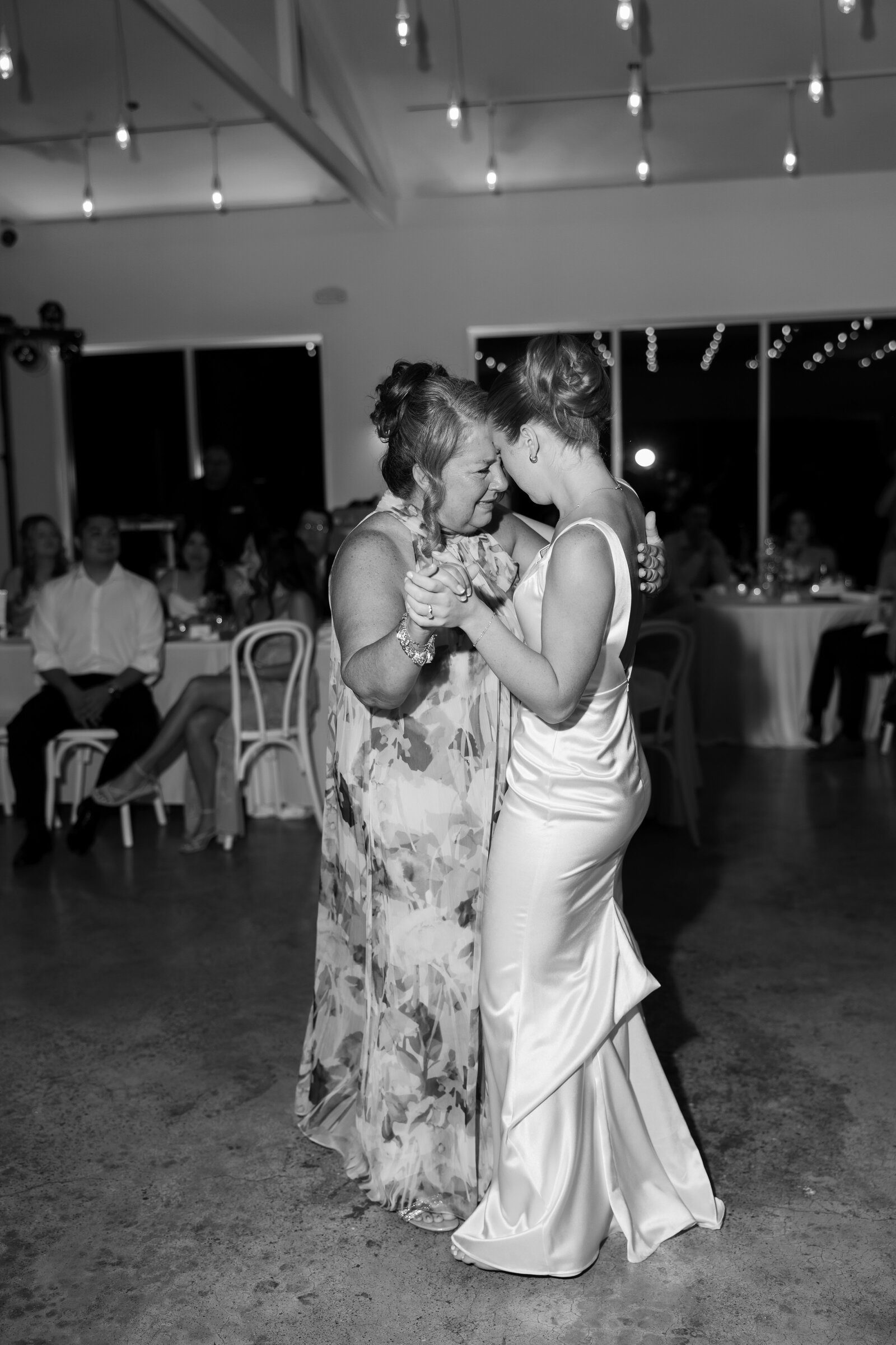 graysencameron_forever5wedding_stillsbytrinity-207