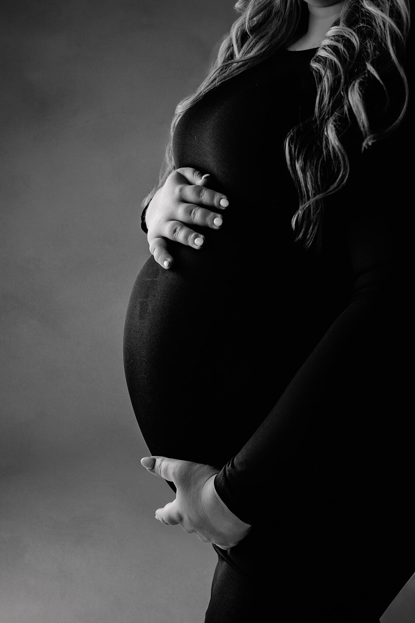 NW Arkansas maternity photographer, maternity photography near me, maternity portraits NW Arkansas, pregnancy photoshoot near me