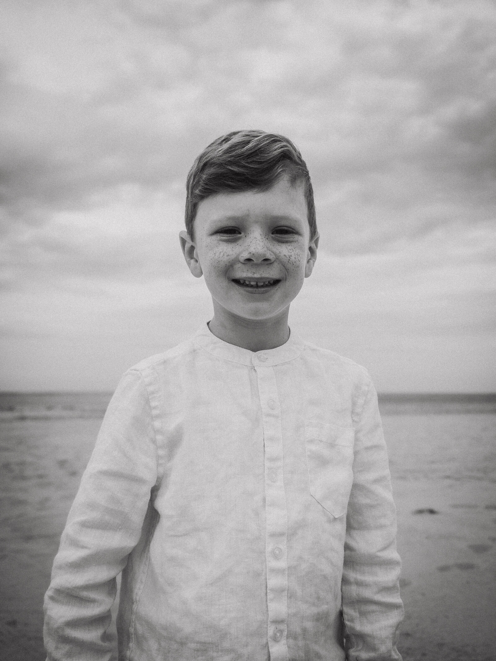 seance photo famille nature - photographe famille arcachon - pauline clerget