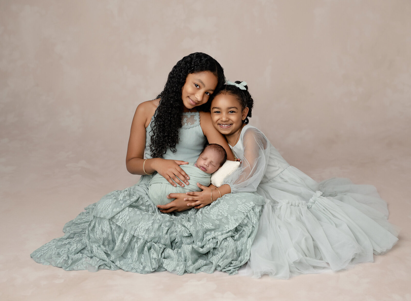 studio newborn photography near me