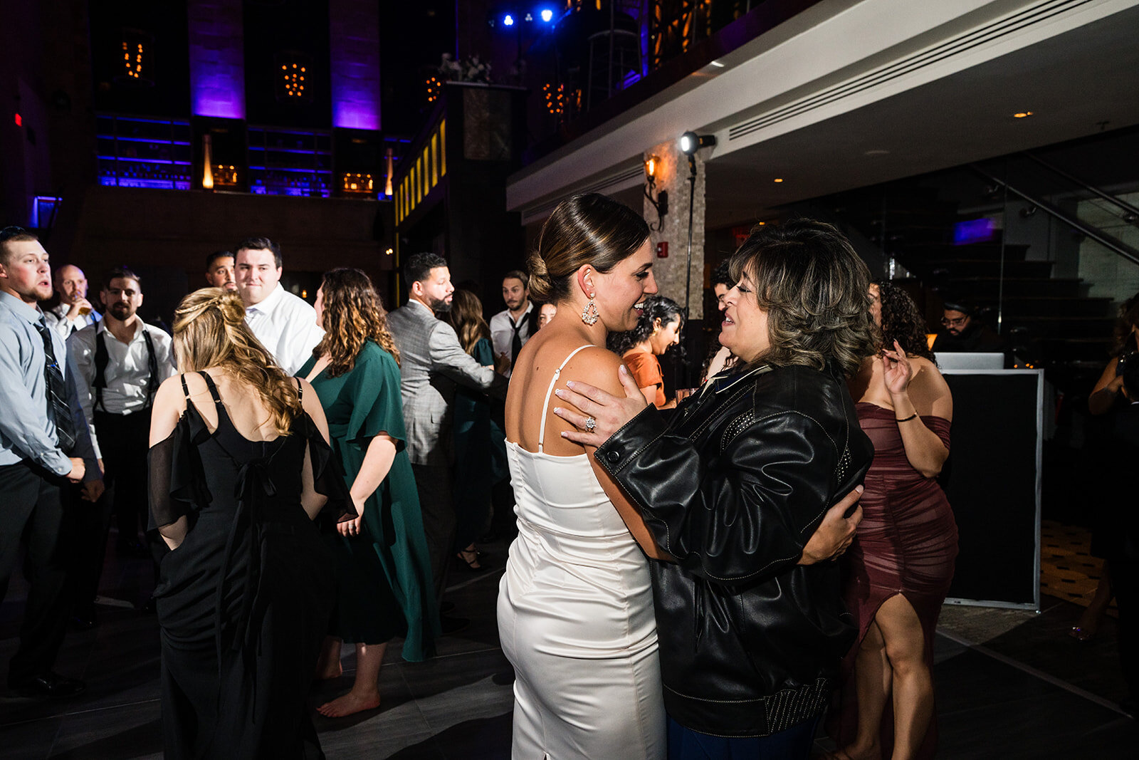 PhiladelphiaweddingphotographerUnionTrustWedding-130