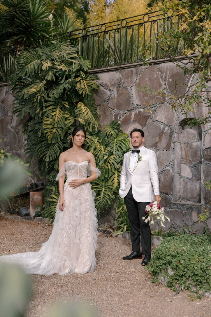 Bride and groom married in mexico