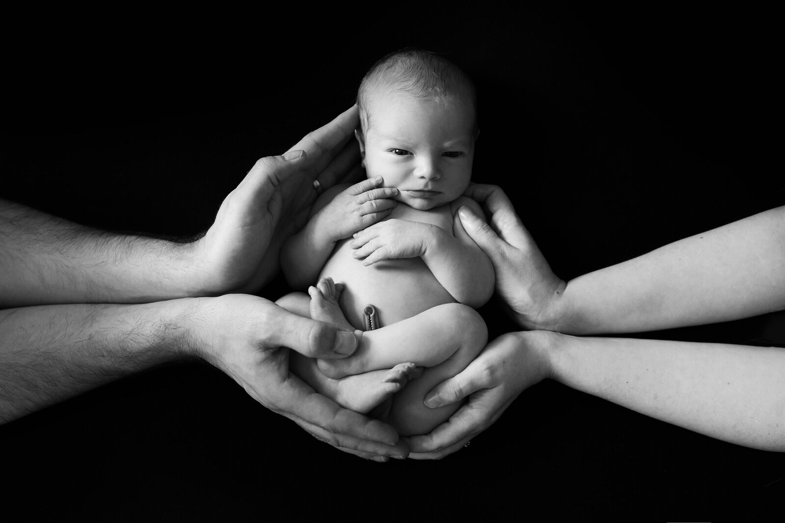 NB-EXTRA-NEWBORN-BABY-IN-PARENTS-ARMS-0006