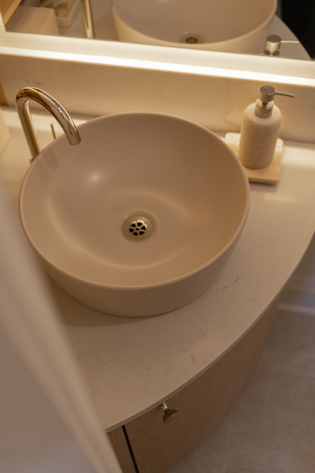 custom-bathroom-sink
