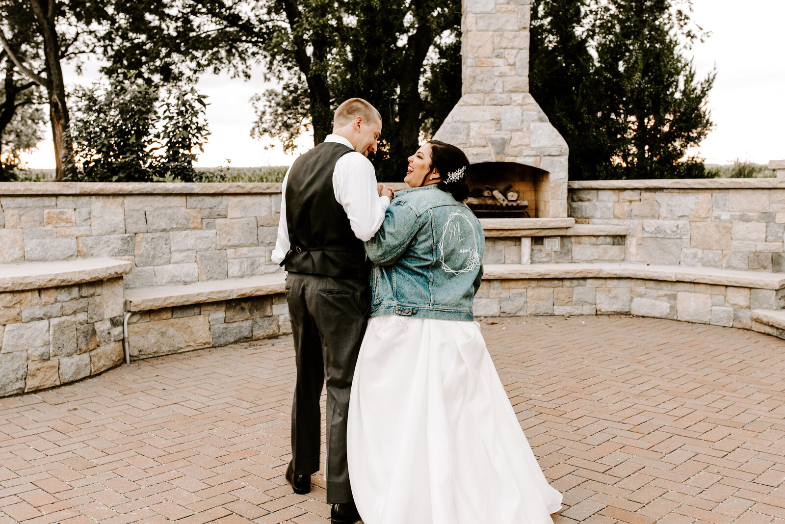 Topeka Kansas + wedding photographer + the brownstone-28