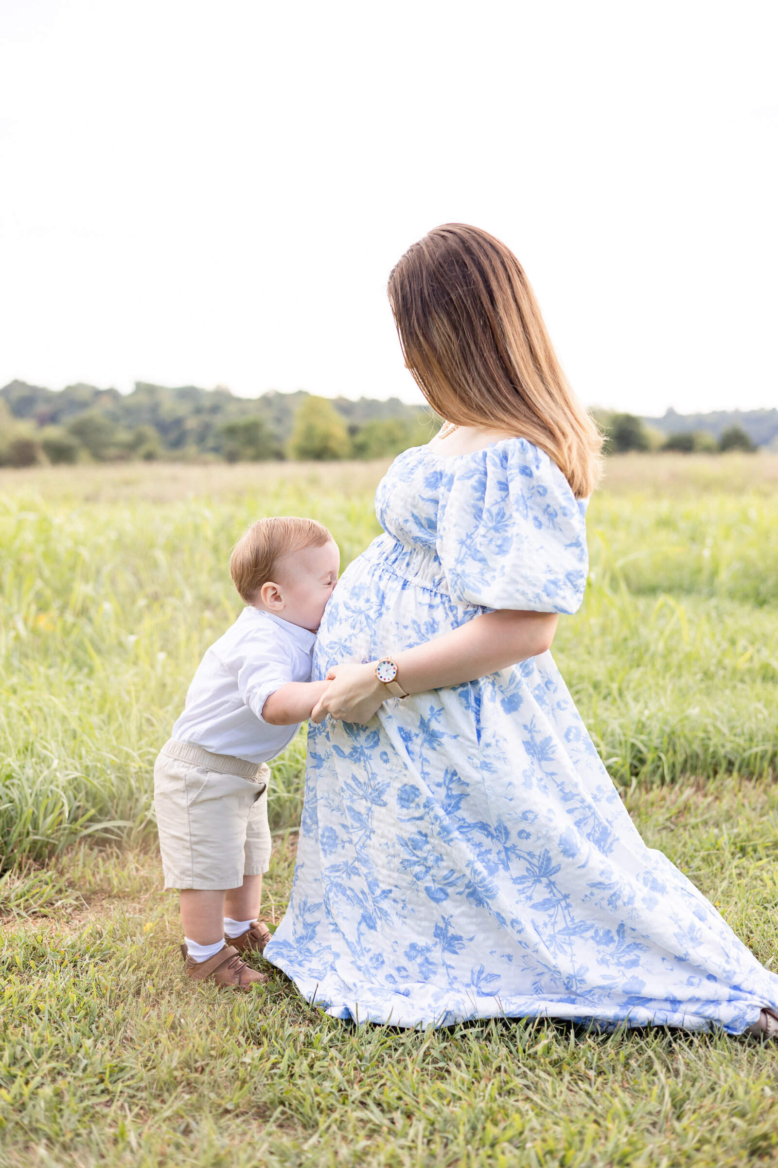 outdoor-maternity-photography-session-Frankfort-KY-photographer-5