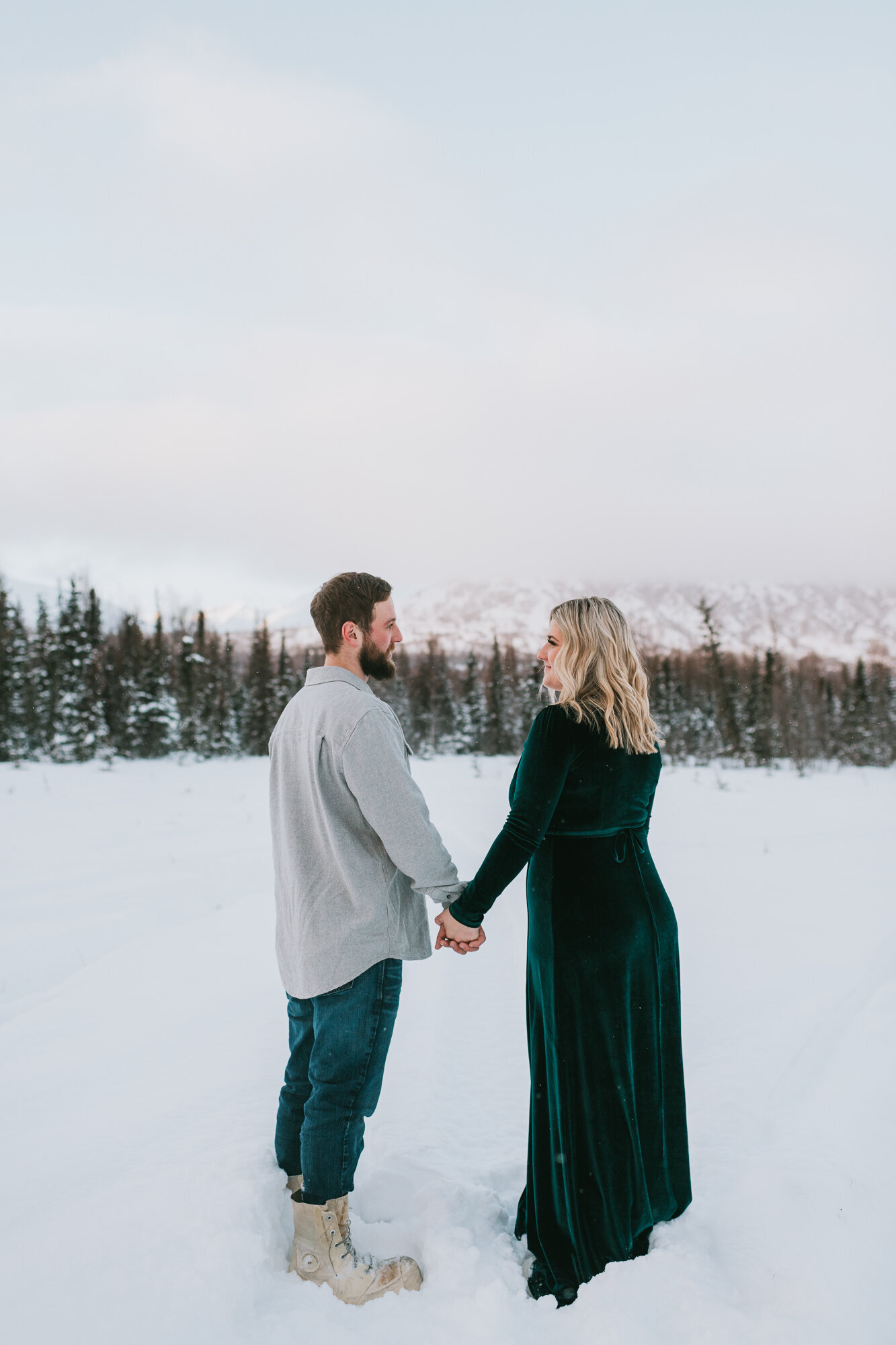 winter-engagement-photos-hatcher-pass-alaska-donna-marie-photography14