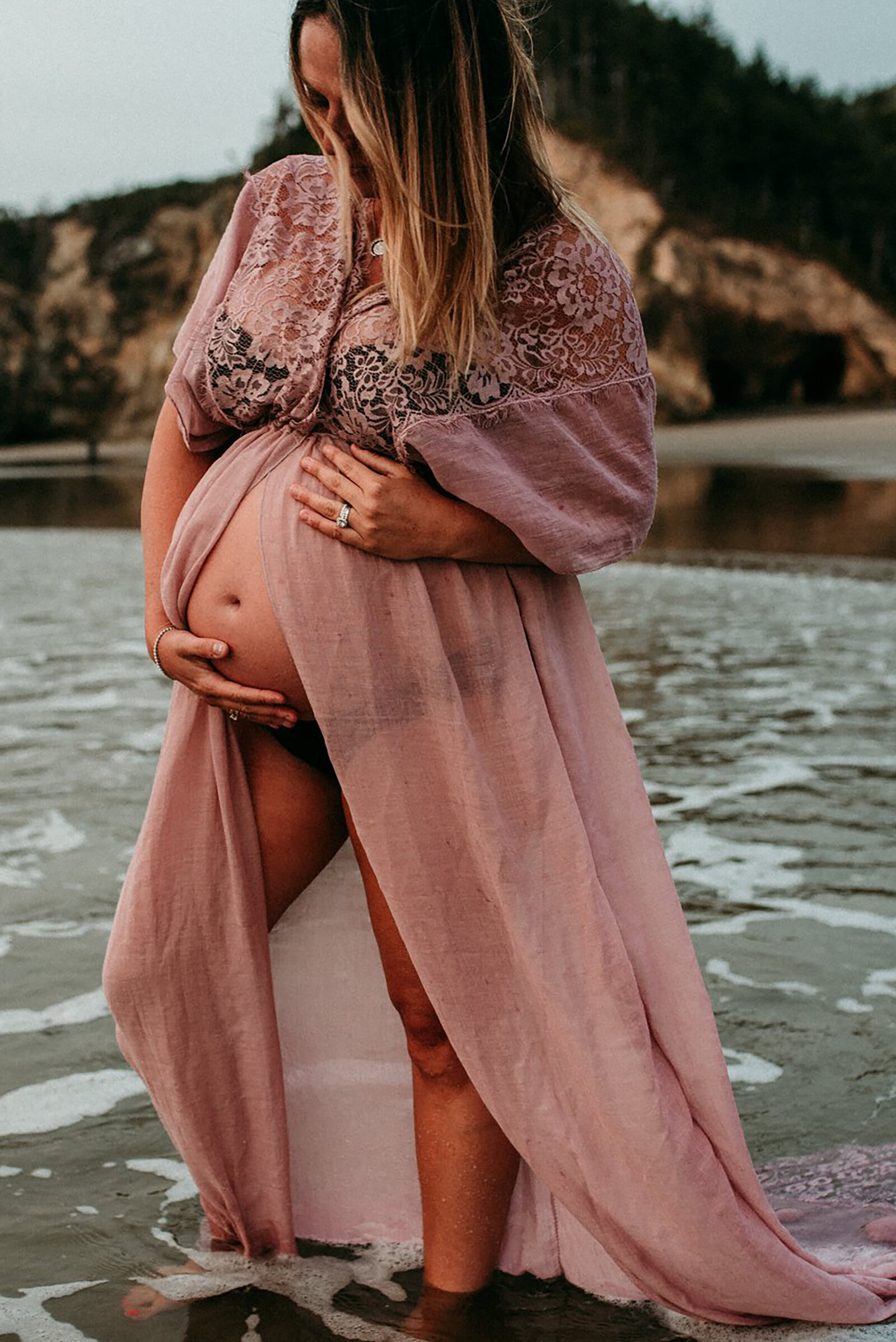 cannon-beach-maternity-photos