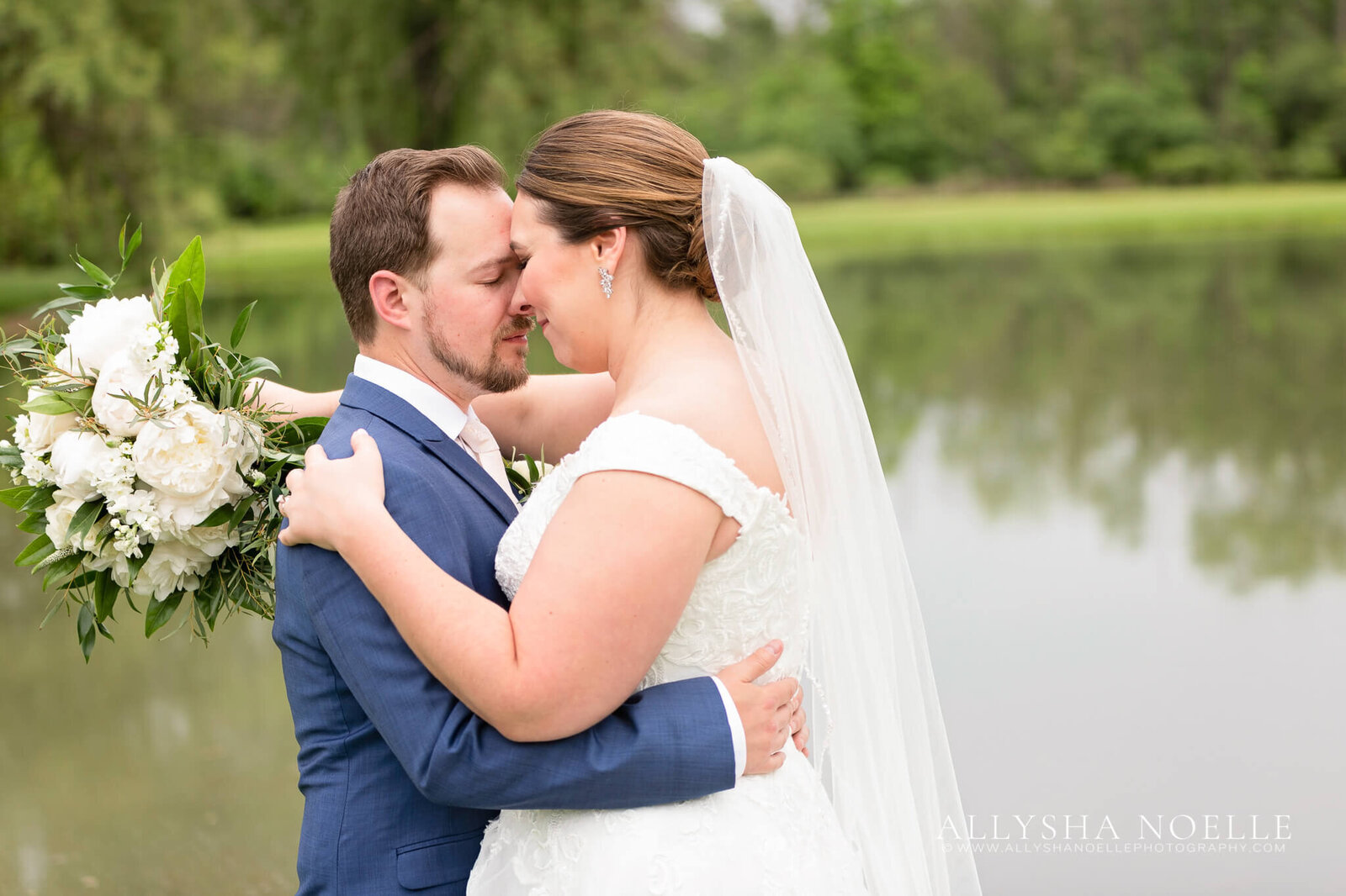 Wedding-at-River-Club-of-Mequon-337