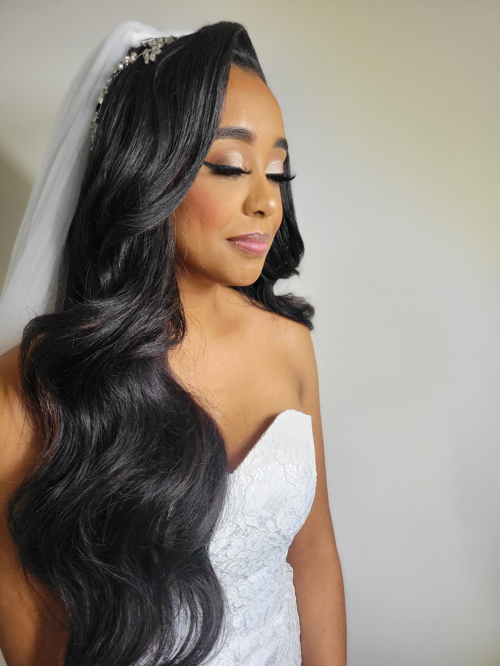 Lilly w veil