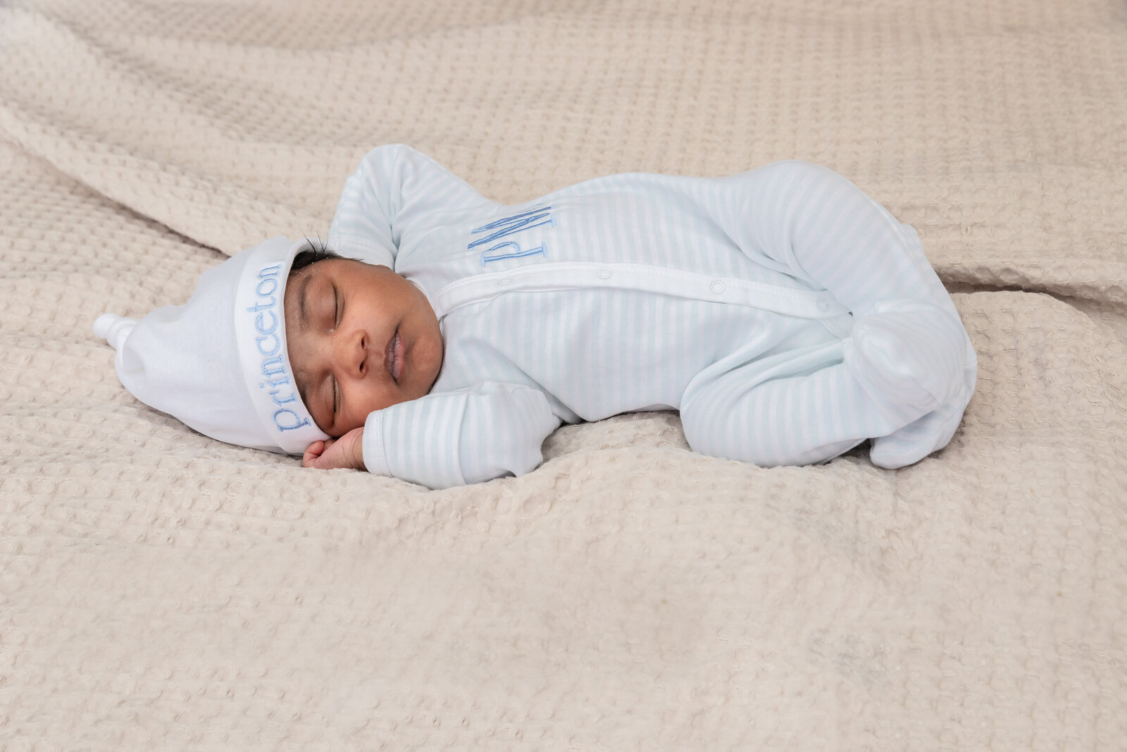 lifestyle-session-new-jersey-newborn-photographer