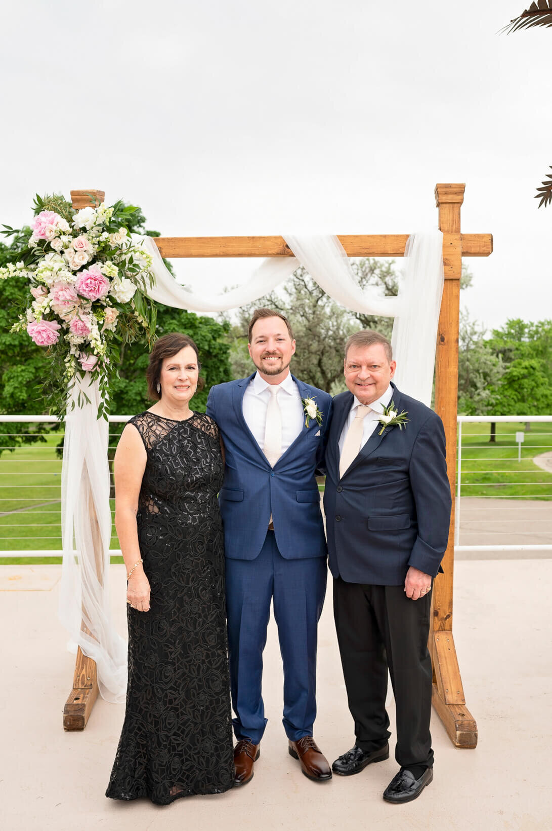 River-Club-of-Mequon-Wedding-267