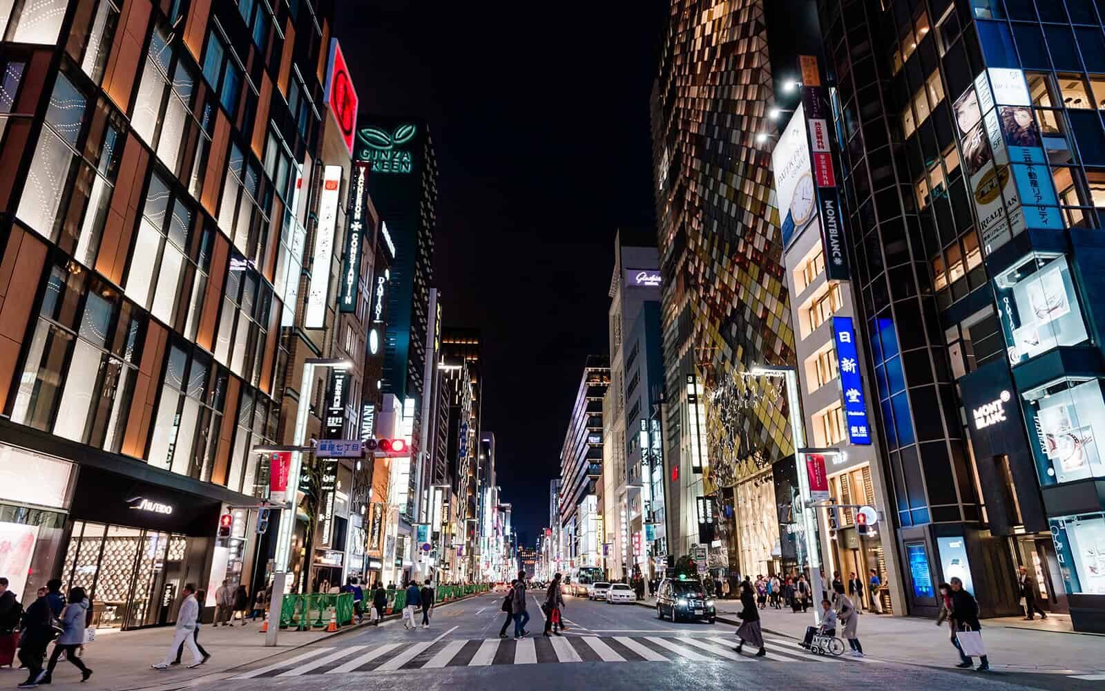 Top-Destination-elopement-photographer-for-luxury-multi-day-weddings-japan-Soul-And-Sky-Weddings-14