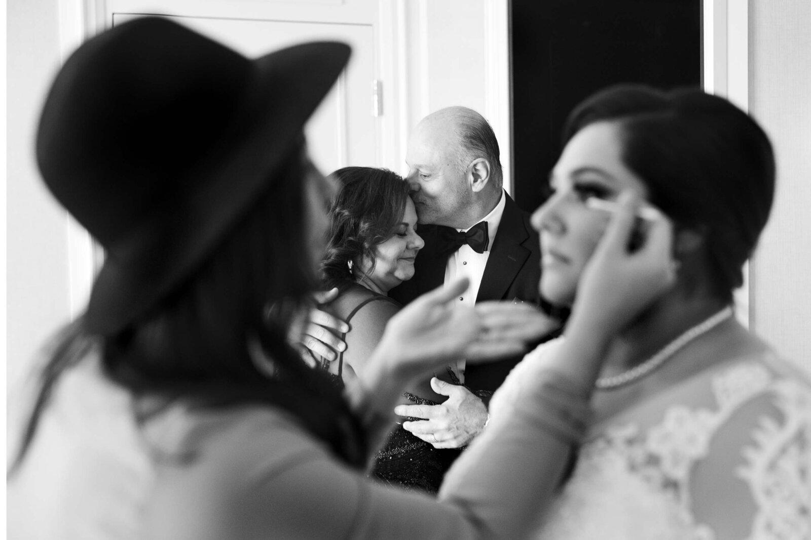 bride-getting-ready-parents-crying
