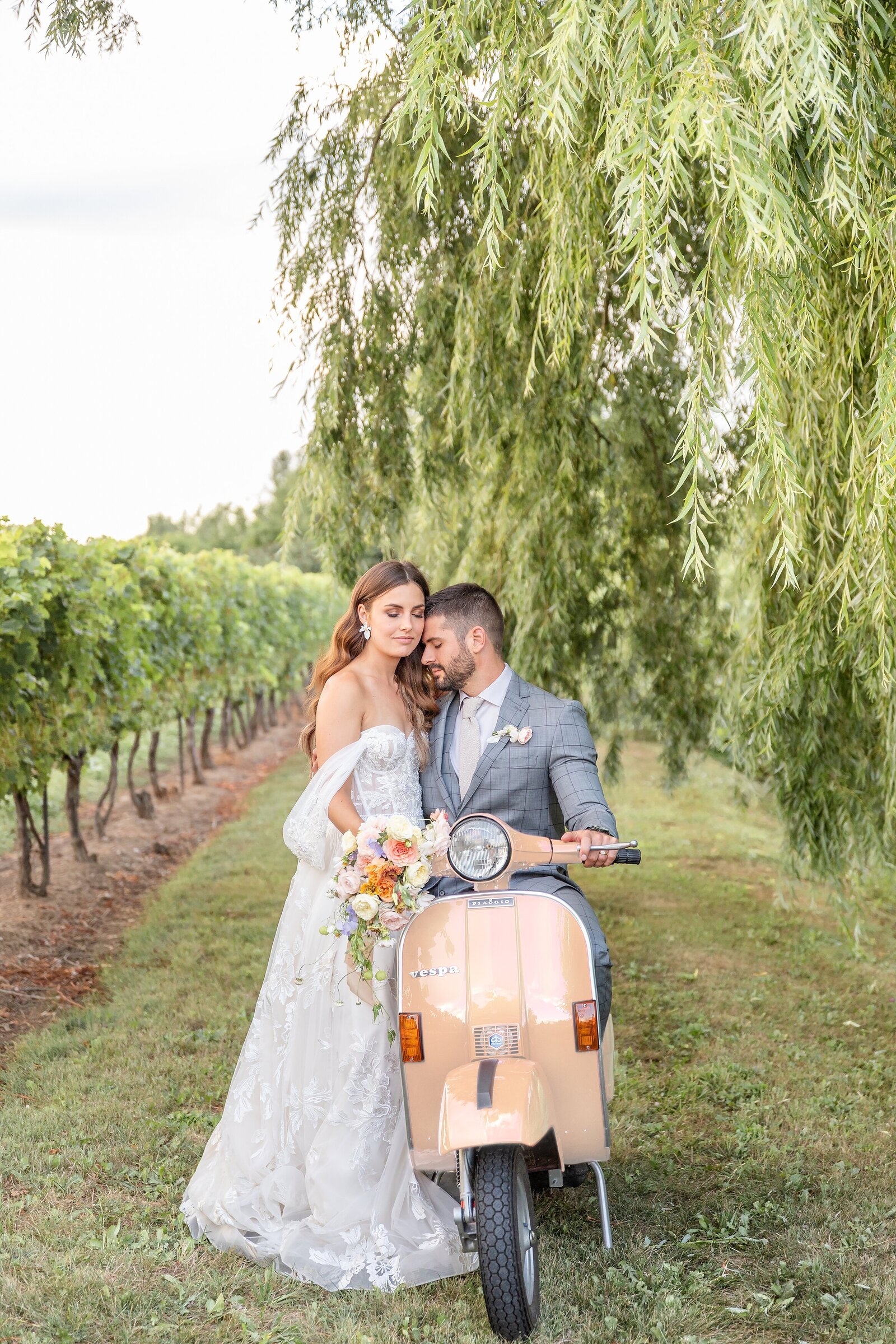 Kurtz Orchard Amalfi Coast Inspired Wedding | Dylan & Sandra Photography -57