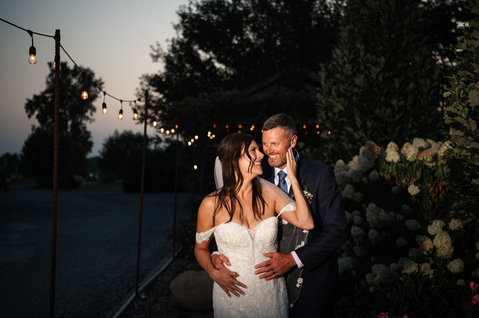 bride-groom-night-portraits