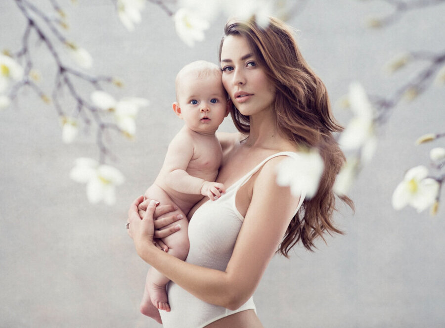 Mommy and me, motherhood photography by Lola Melani-29